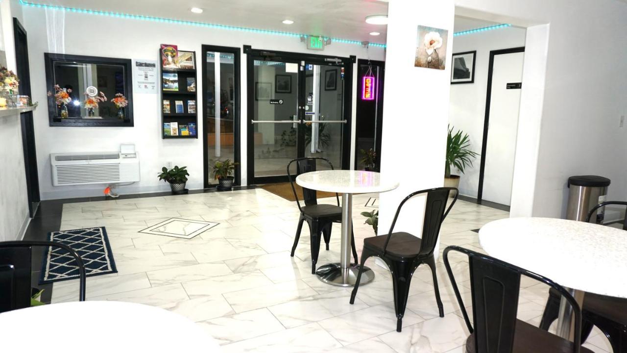 Lakes Inn Warsaw Extérieur photo
