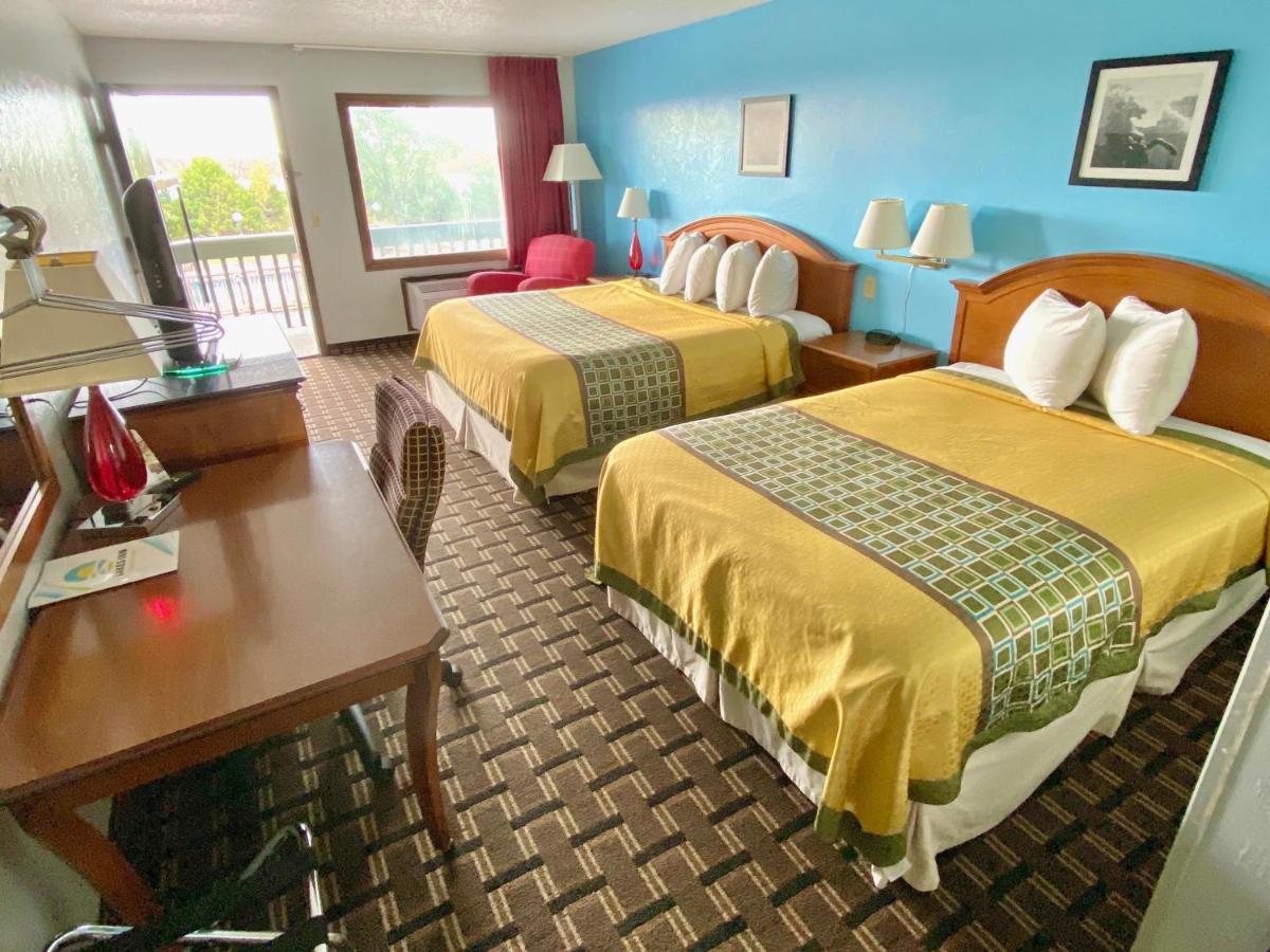 Lakes Inn Warsaw Extérieur photo